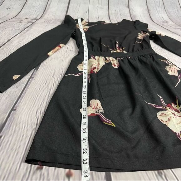 LADAKH Monique black floral mini dress, long sleeve, cut out back, size 4 - Picture 10 of 15